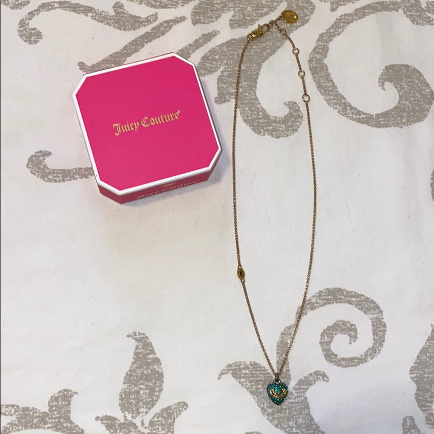 Juicy Couture Green Heart Necklace 18$
